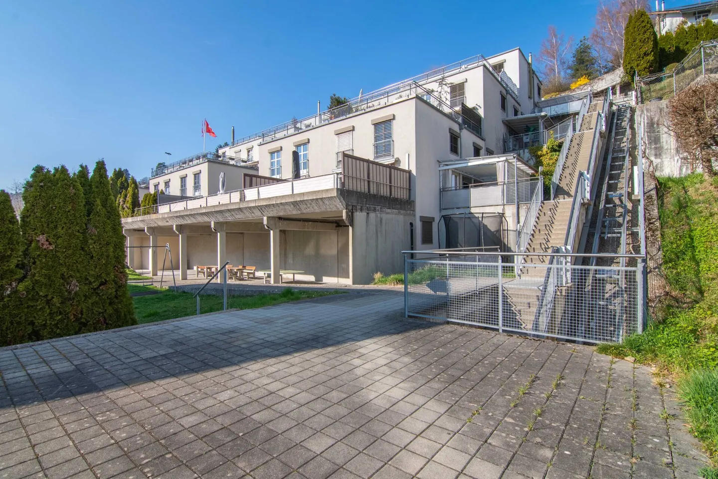 Moderna casa a terrazza di 4,5 stanze con area esterna soleggiata e posto auto. - Foto 21 di 26