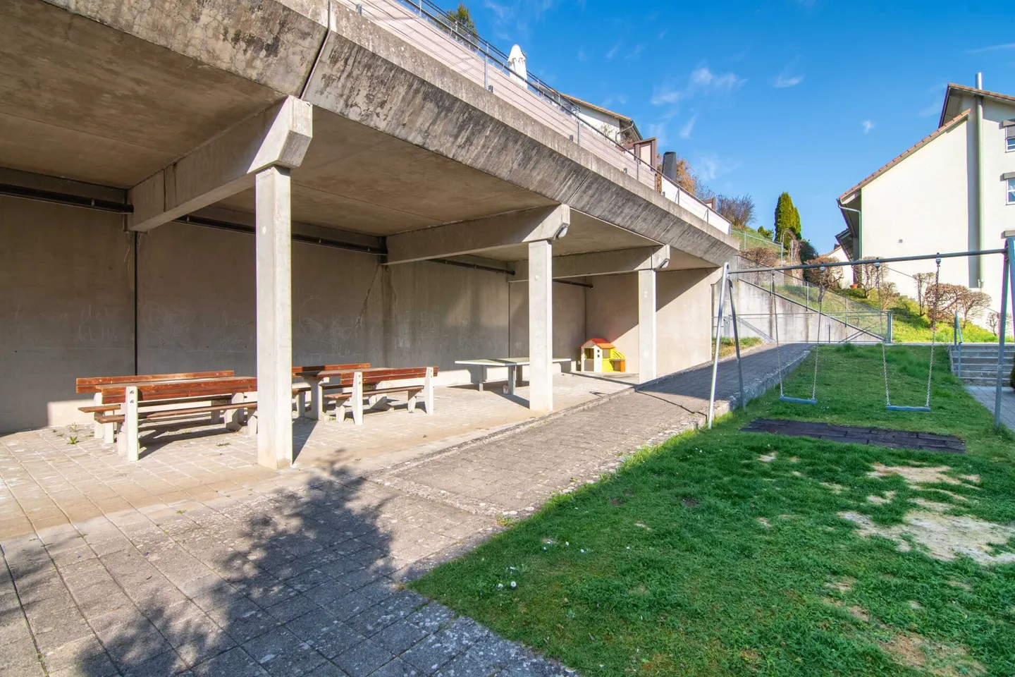 Moderna casa a terrazza di 4,5 stanze con area esterna soleggiata e posto auto. - Foto 22 di 26