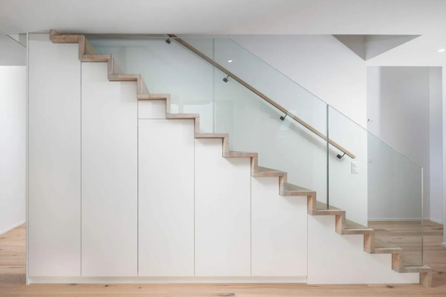 Maisonette-Dachwohnung avec vue sur le lac - Vivre au-dessus des toits de M... - Photo 12 sur 14