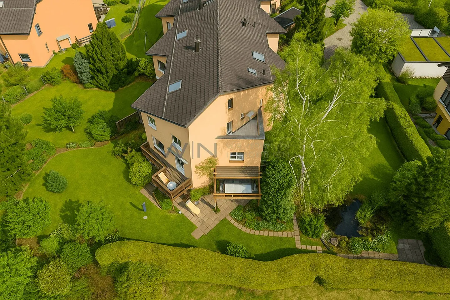 Charmante Maison Familiale avec Potentiel - Photo 3 sur 10