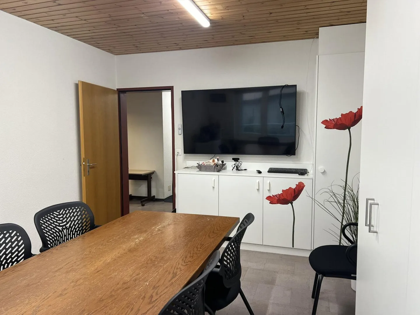 Attraktive Büro- oder Praxisräume in Bahnhofsnähe zu vermieten - Foto 1 von 8