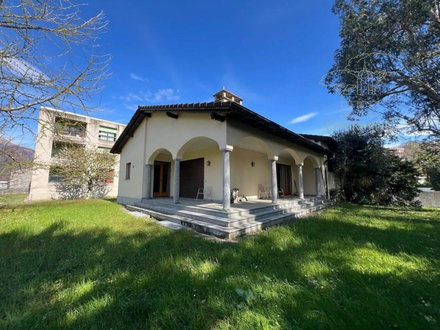 Unabhängige Villa mit großem Privatpark in Ponte Capriasca - Foto 1 von 10