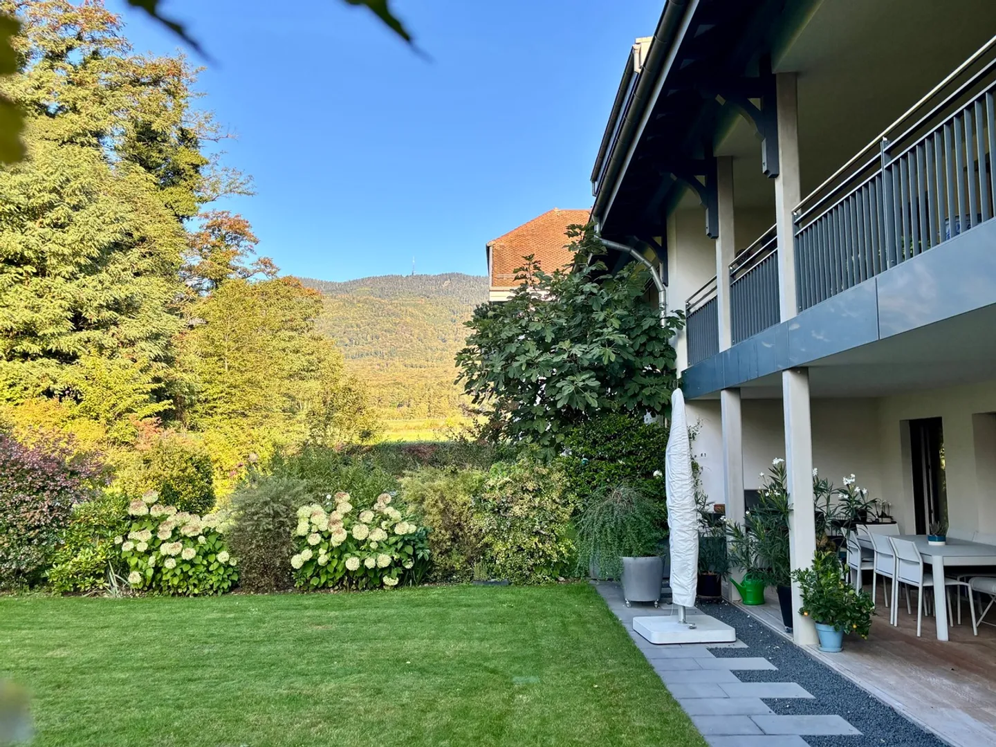 For rent: Large luxury apartment with terraces and garden - Photo 1 of 12