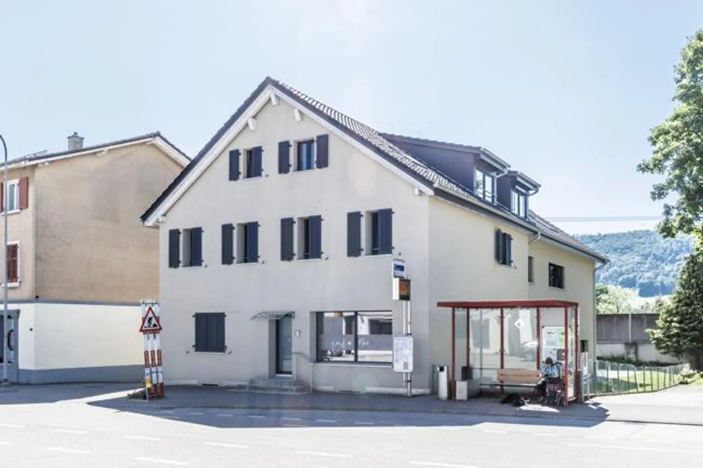 Neu, vollvermietet und zentrale Lage - Foto 1 von 14