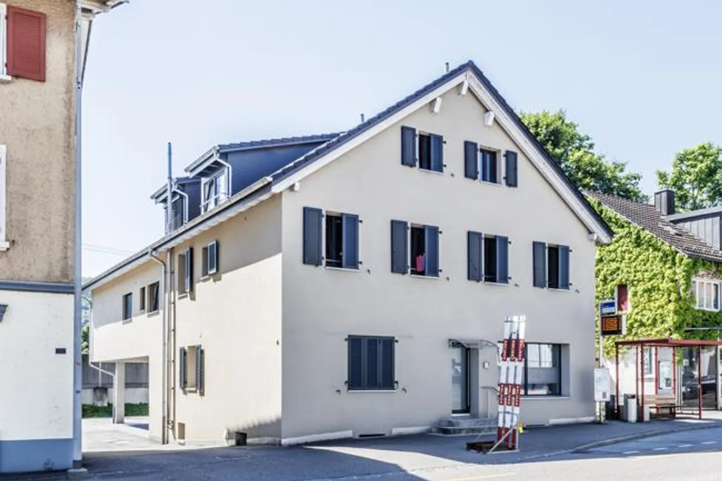 Neu, vollvermietet und zentrale Lage - Foto 2 von 14