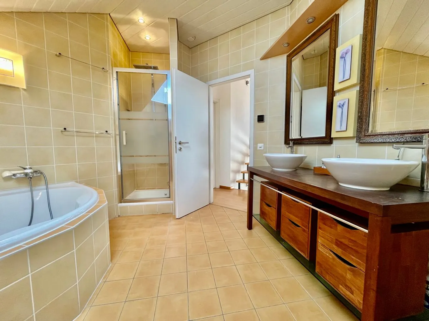 Villa exceptionnelle avec jardin - Photo 12 sur 13