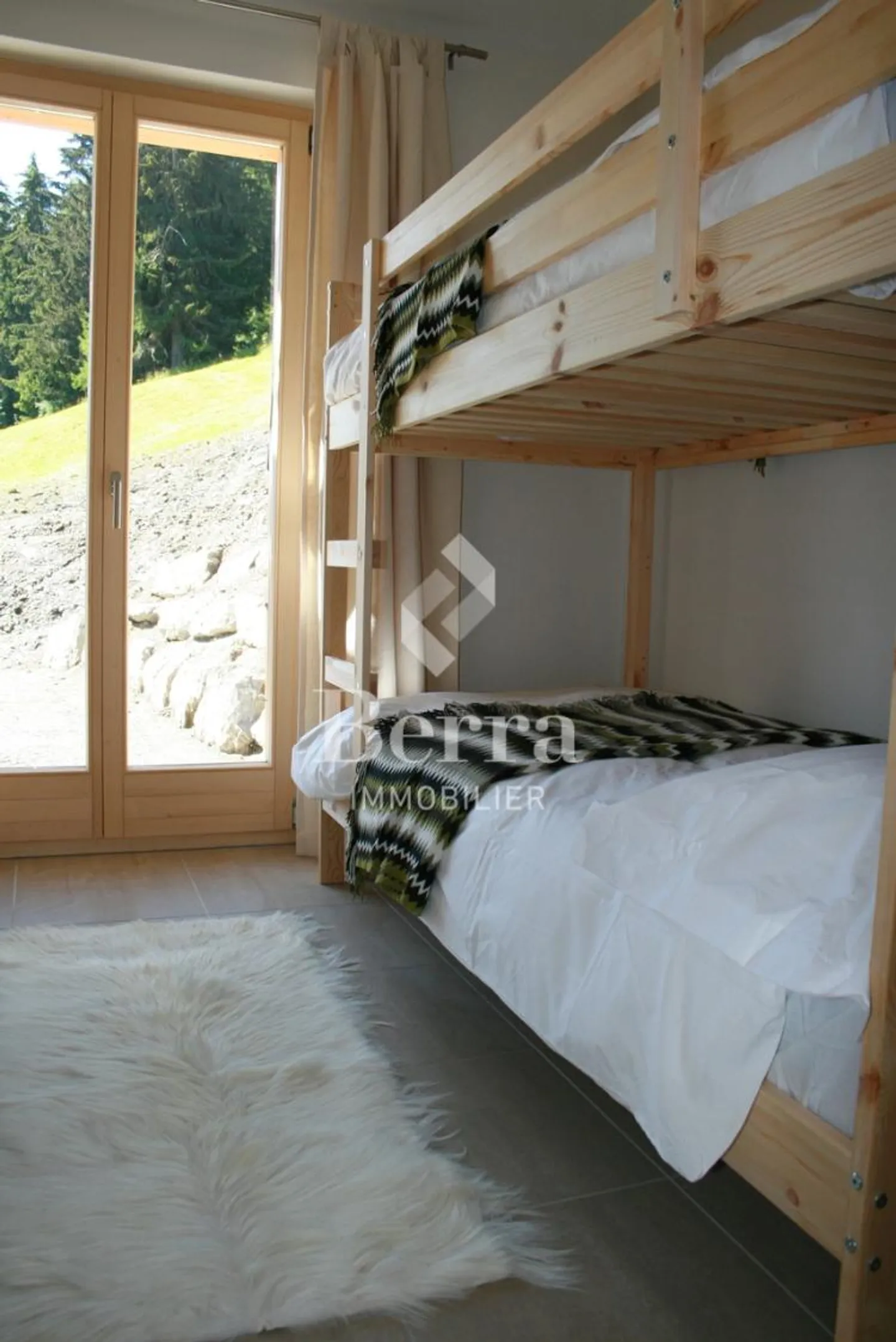 Chalet 5.5 rooms - Photo 12 of 13