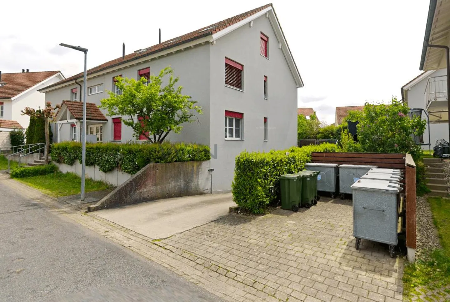 Ihr Fahrzeug verdient den besten Platz - Foto 2 von 2