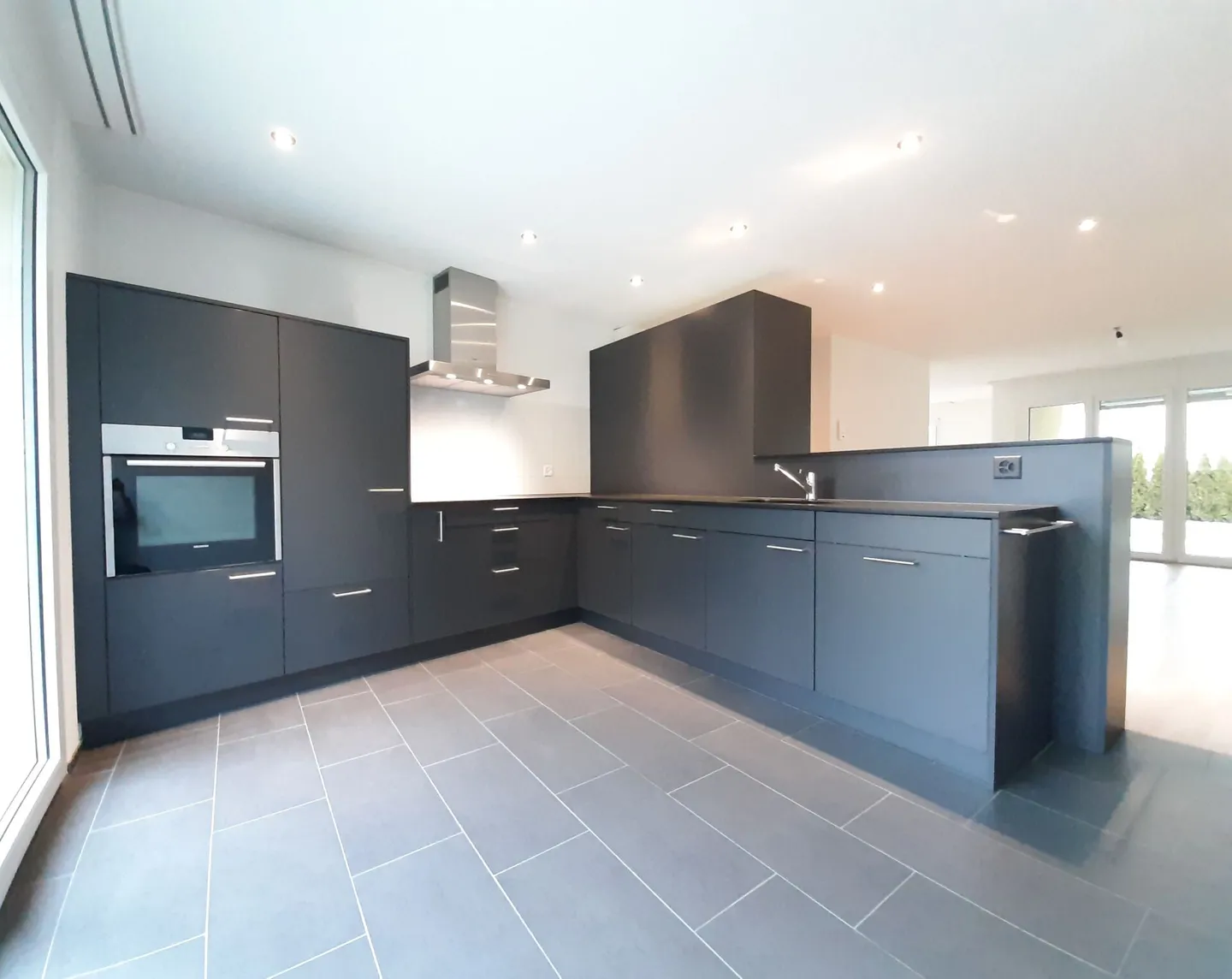 Appartement de jardin moderne de 4,5 pièces au cœur de Madiswil - Photo 1 sur 7