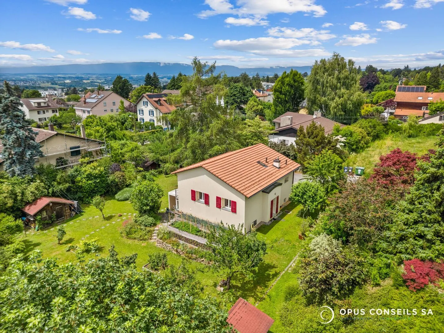 Exclusively, beautiful individual villa in Prilly - Photo 1 of 17