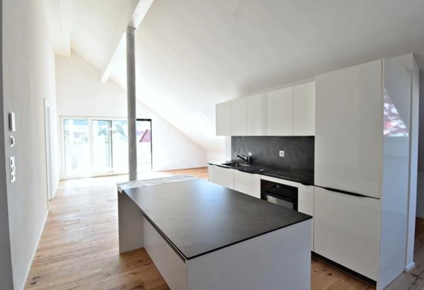 Neu, vollvermietet und zentrale Lage - Foto 11 von 14