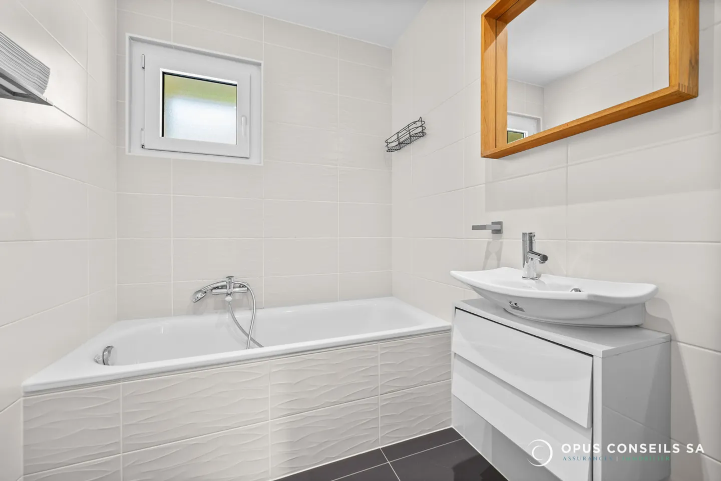 Exclusively, beautiful individual villa in Prilly - Photo 14 of 17