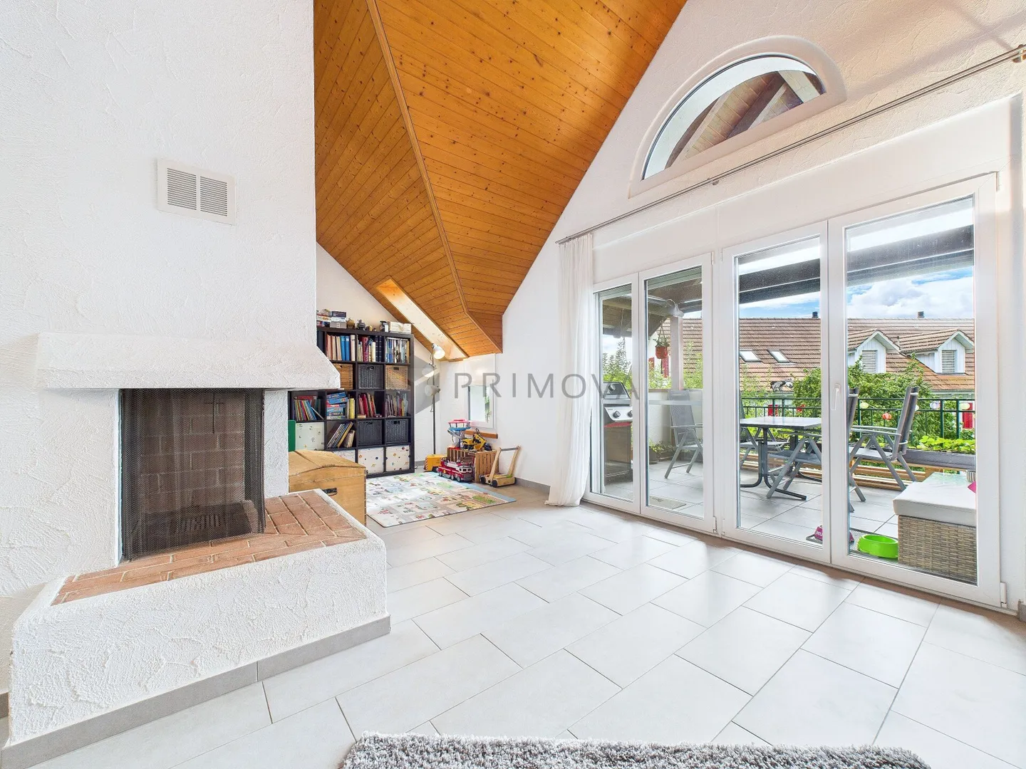 Affordable dream home in the Zurich Oberland with light, air, and plenty of storage space - Photo 1 of 13