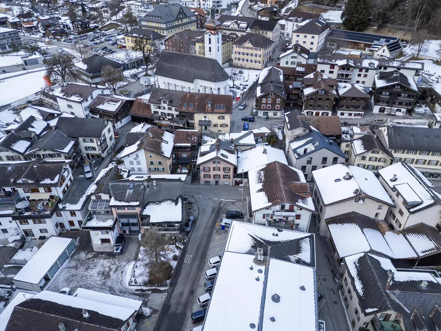 Vielseitiges Anlage- und Entwicklungsobjekt im Dorfkern von Schiers - Photo 6 sur 6