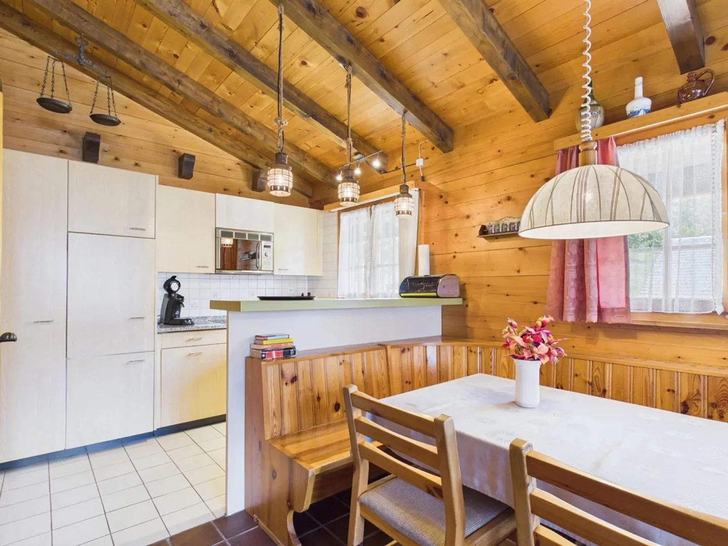 Exclusive chalet in sunny location with a view in Ernen - Photo 7 of 18