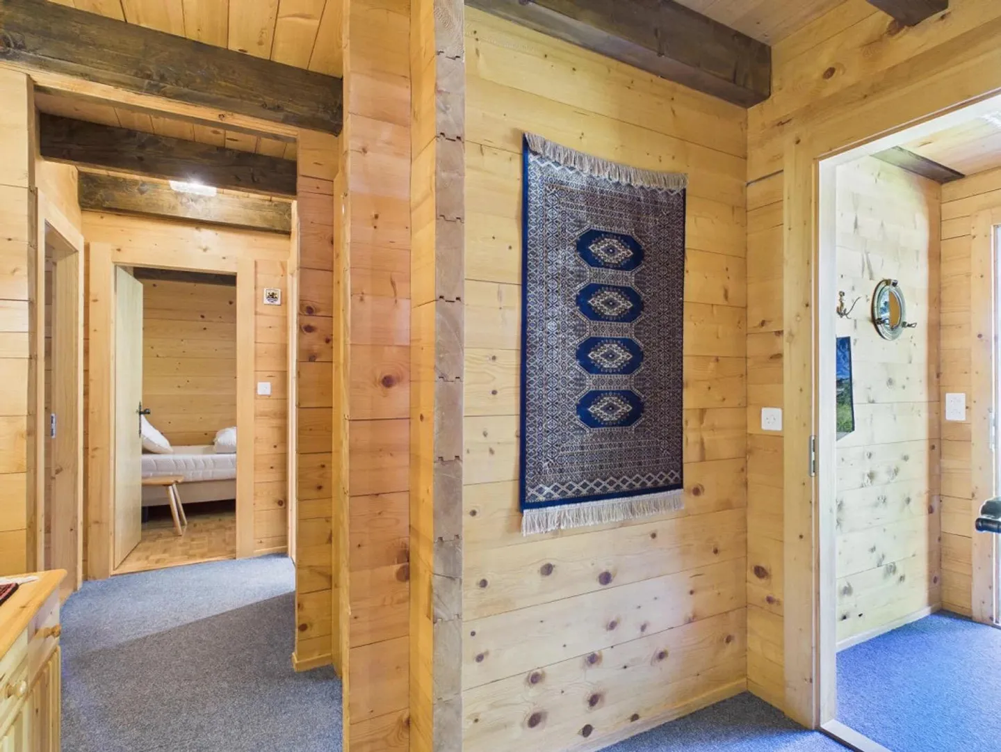 Exclusive chalet in sunny location with a view in Ernen - Photo 5 of 18