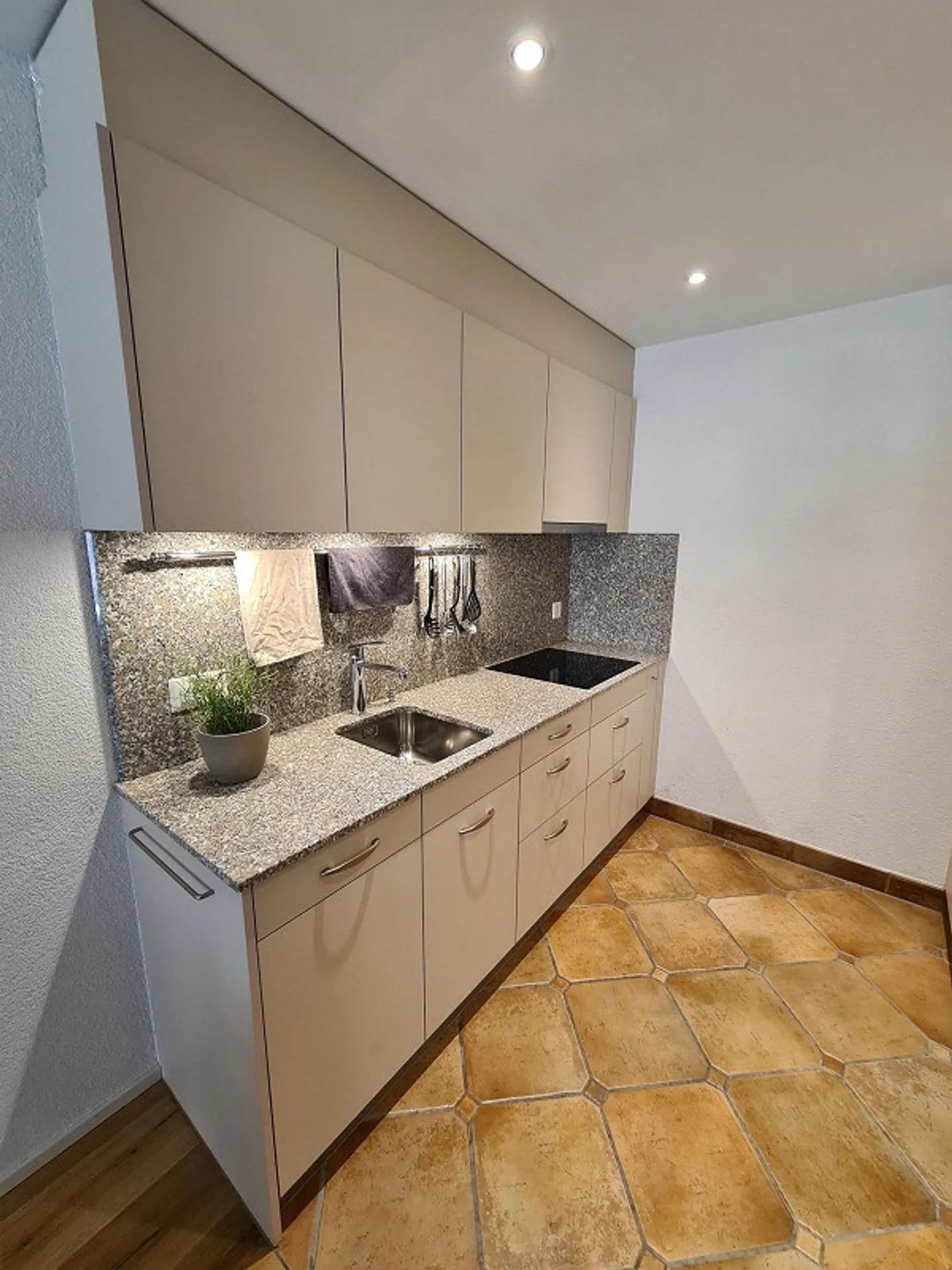 Moderne 2.5 Zimmer Wohnung - Foto 4 von 11