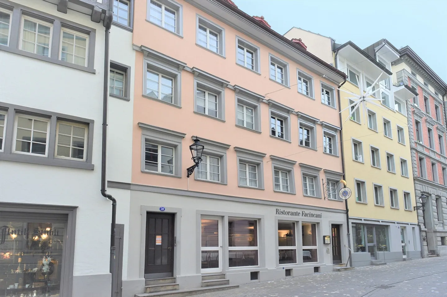 grosszügige 4.5 Zimmer-Wohnung im Gallus-Quartier - Foto 1 di 8