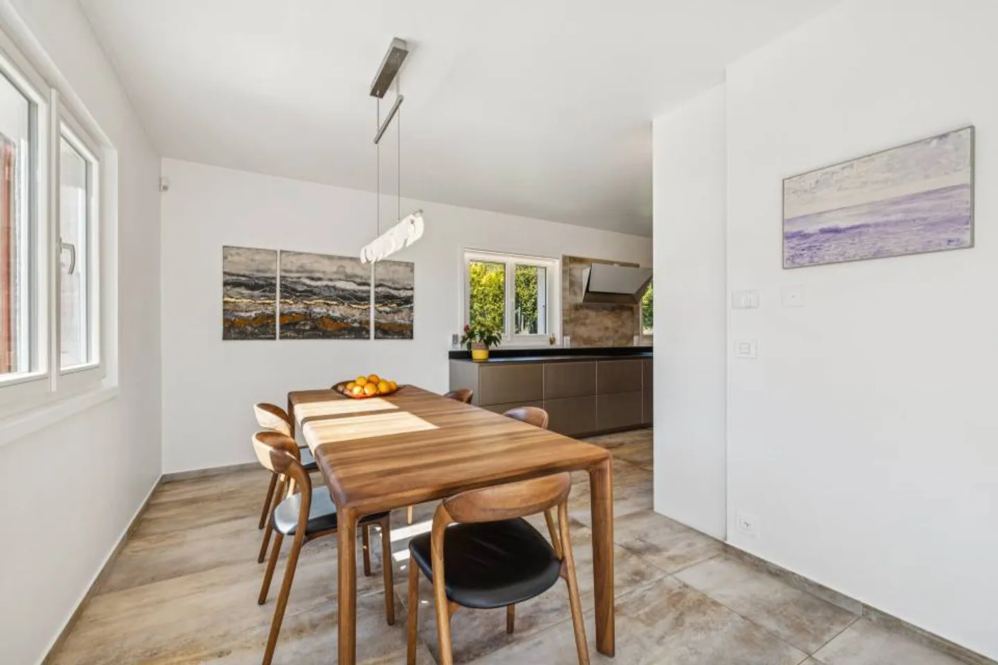 5.5 Room House - Photo 2 of 13