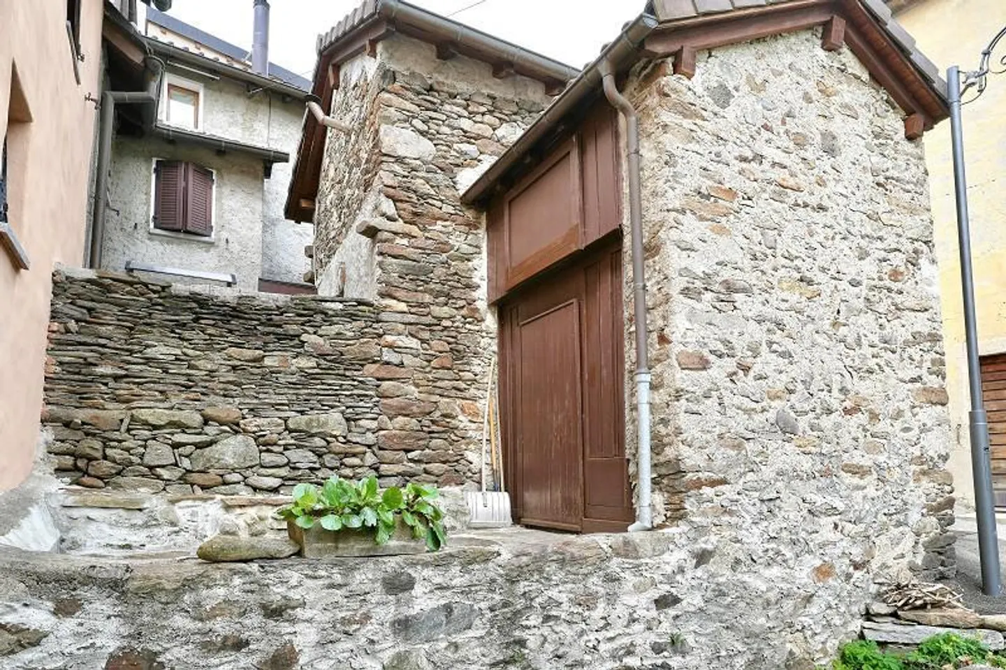 3 1/2-Zimmer-Dorfhaus mit Terrasse   |    casa di 3 1/2 locali nel ... - Photo 1 sur 15