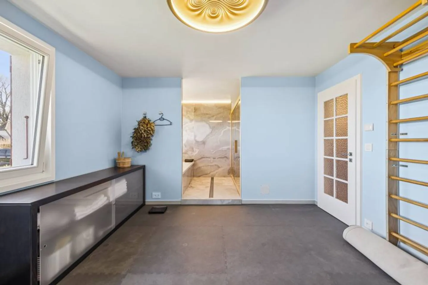 5.5 Room House - Photo 5 of 13