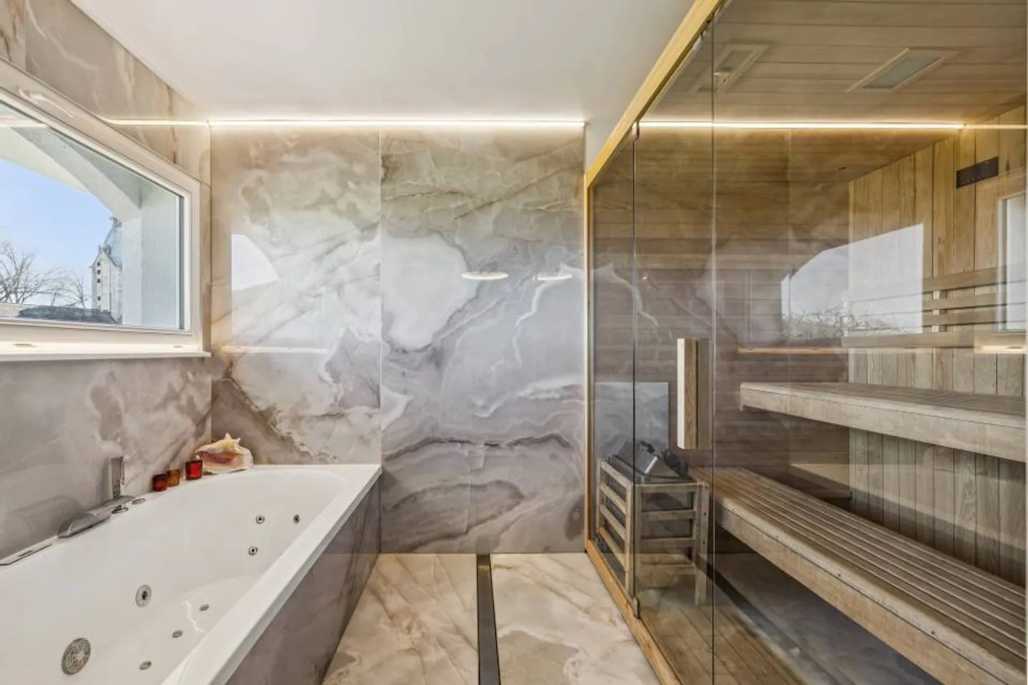 5.5 Room House - Photo 8 of 13