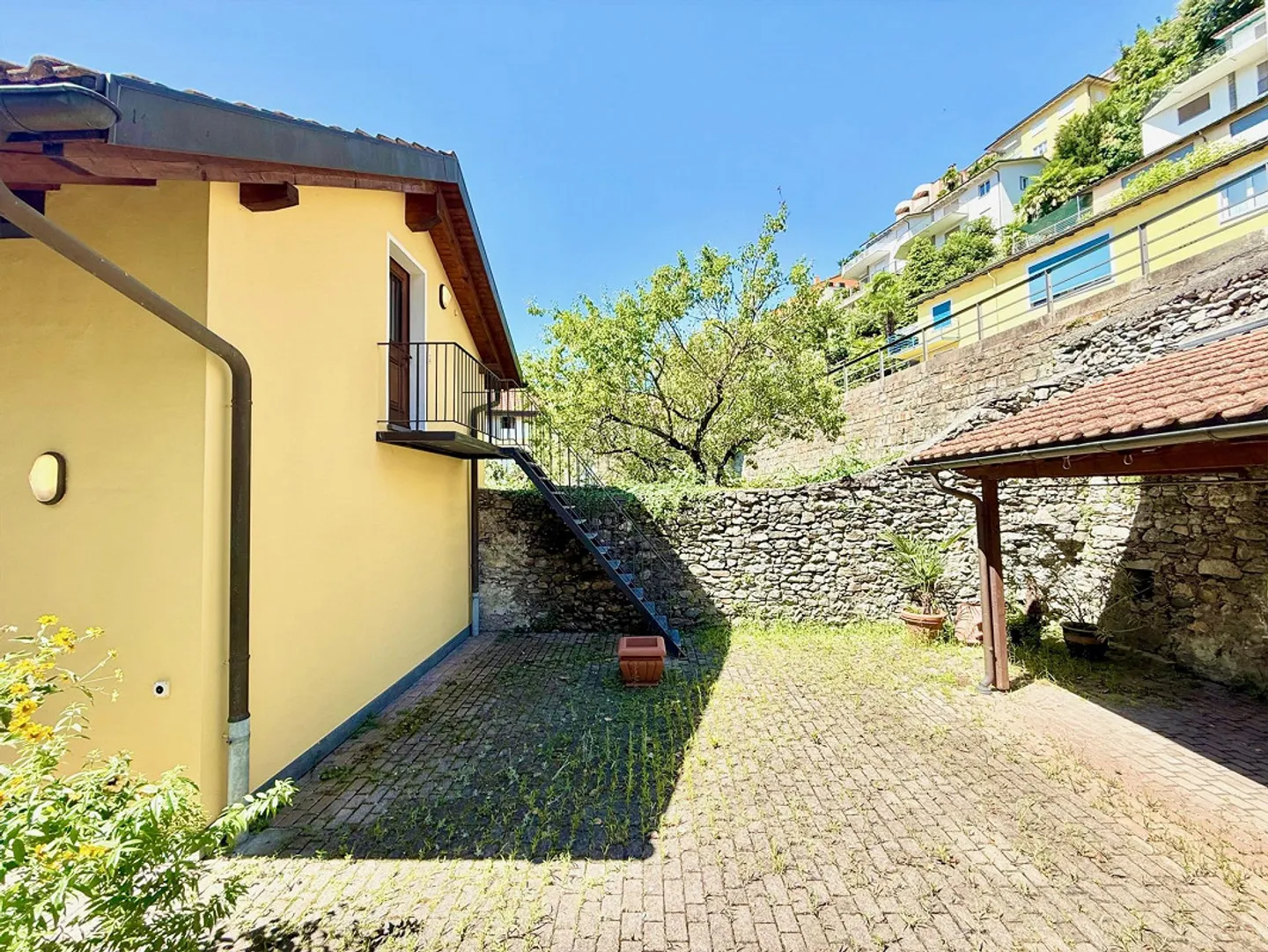 Eine Oase der Ruhe in der Altstadt von Locarno - Foto 5 von 21