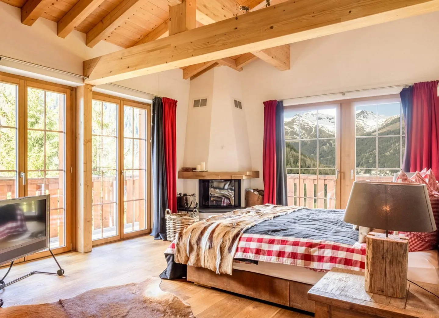 Stilvolles Chalet mit beeindruckendem Blick - Foto 7 von 13