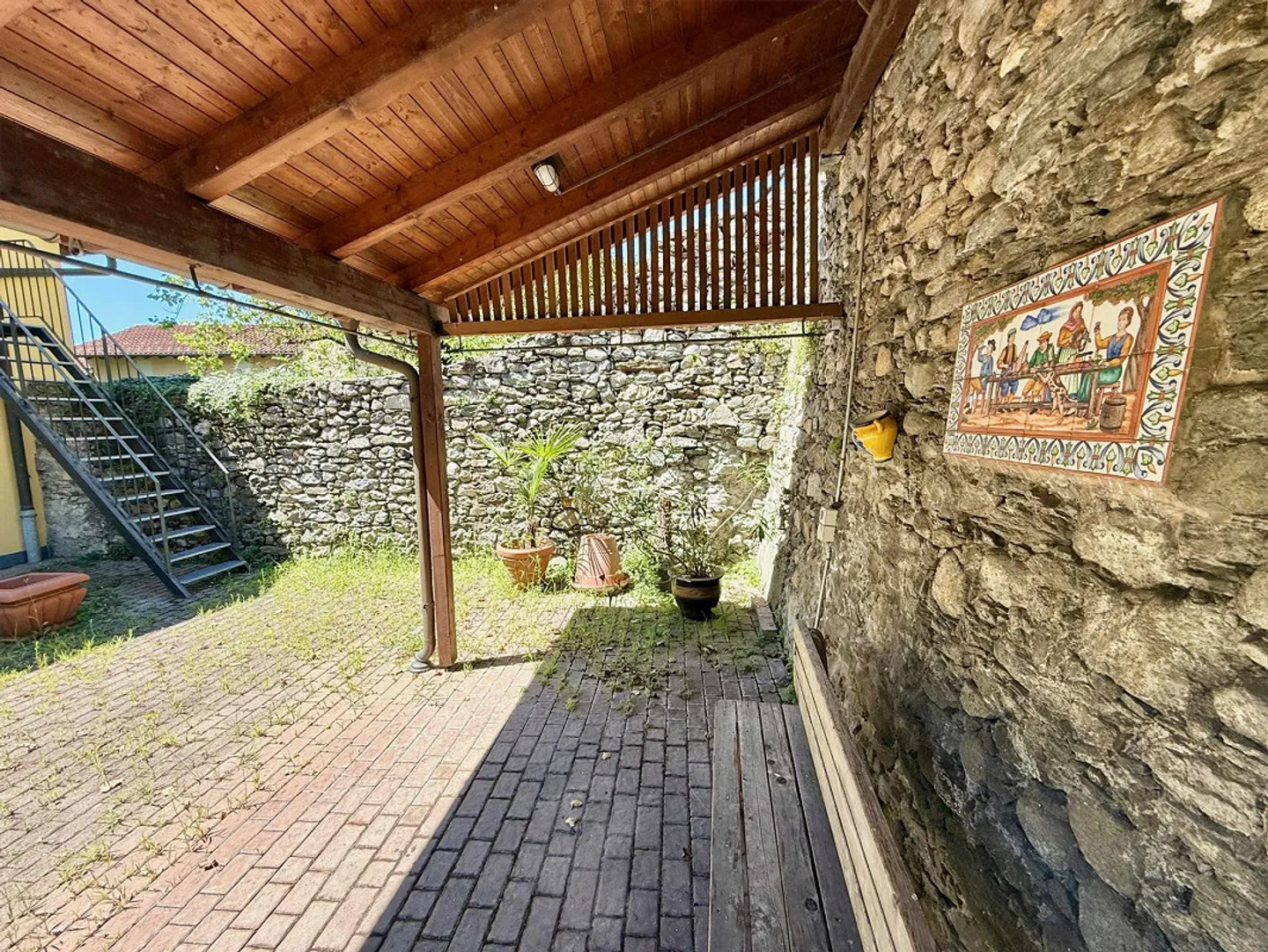 Eine Oase der Ruhe in der Altstadt von Locarno - Foto 20 von 21