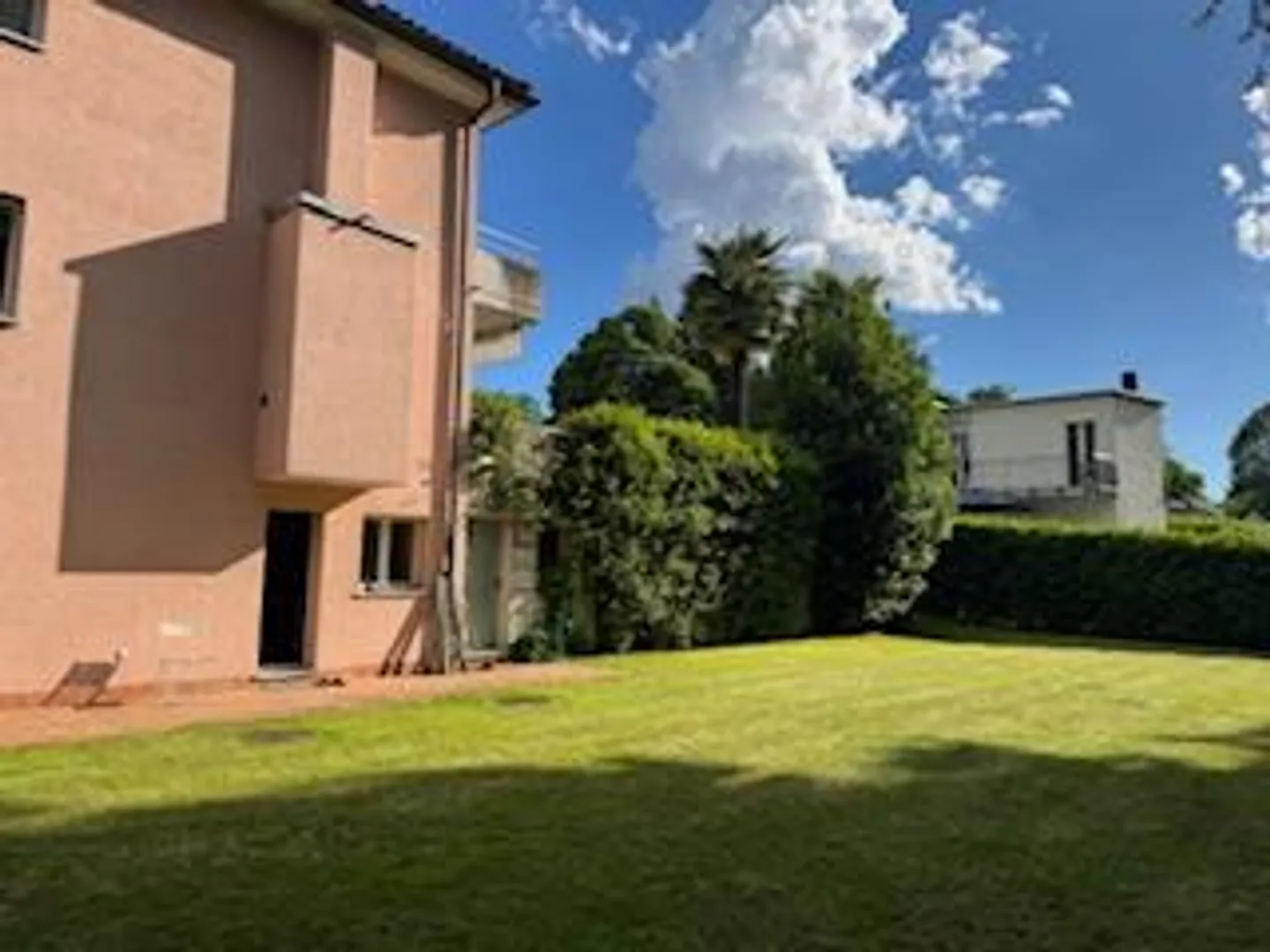Villa in vendita - Foto 1 di 10