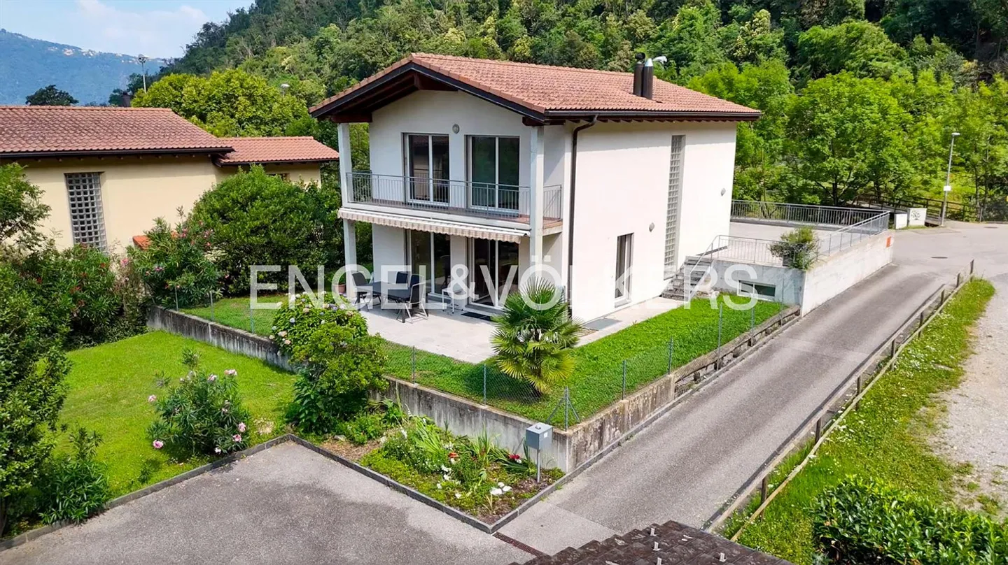 Bellissima casa unifamiliare con 5,5 stanze - Foto 2 di 15