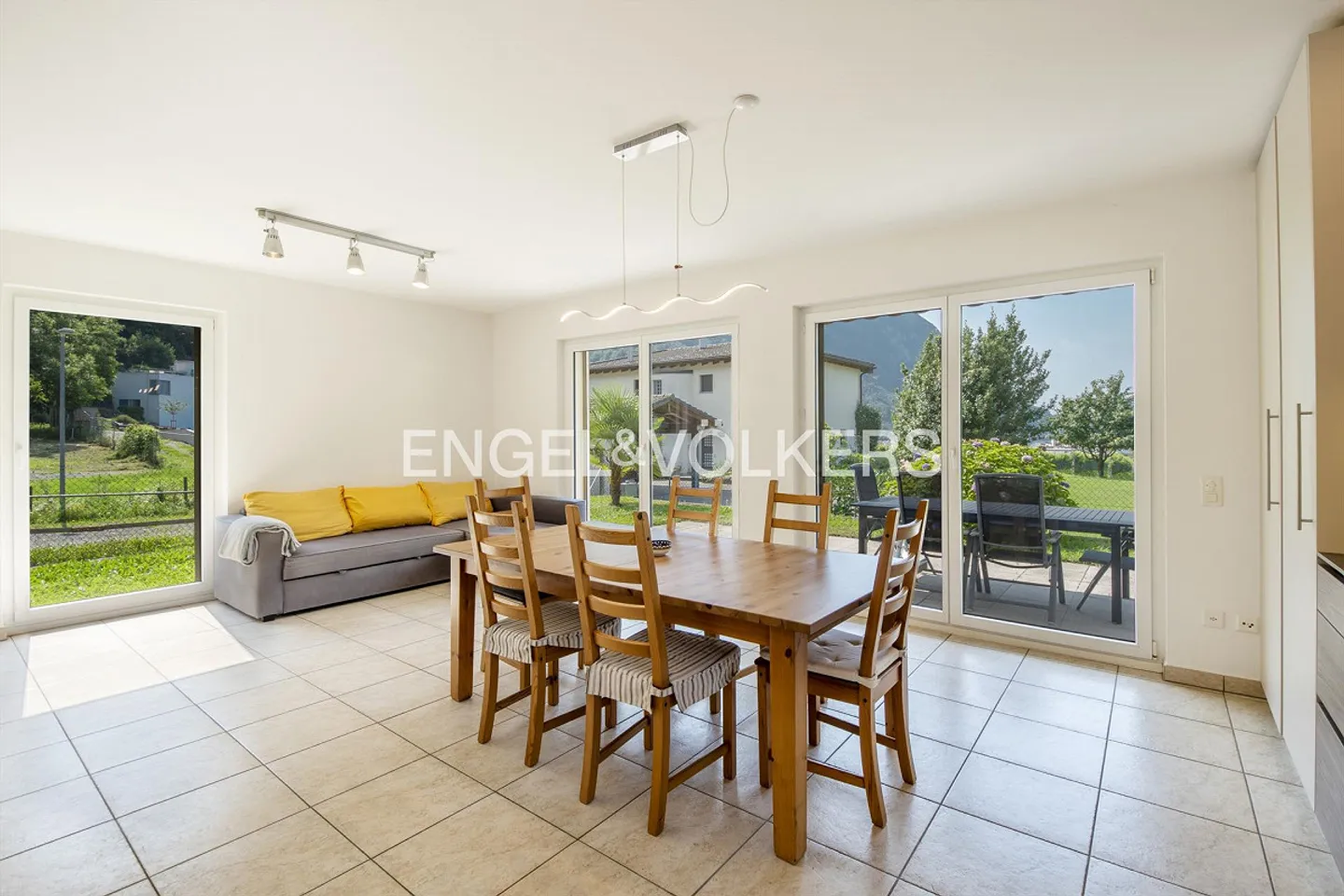 Bellissima casa unifamiliare con 5,5 stanze - Foto 4 di 15