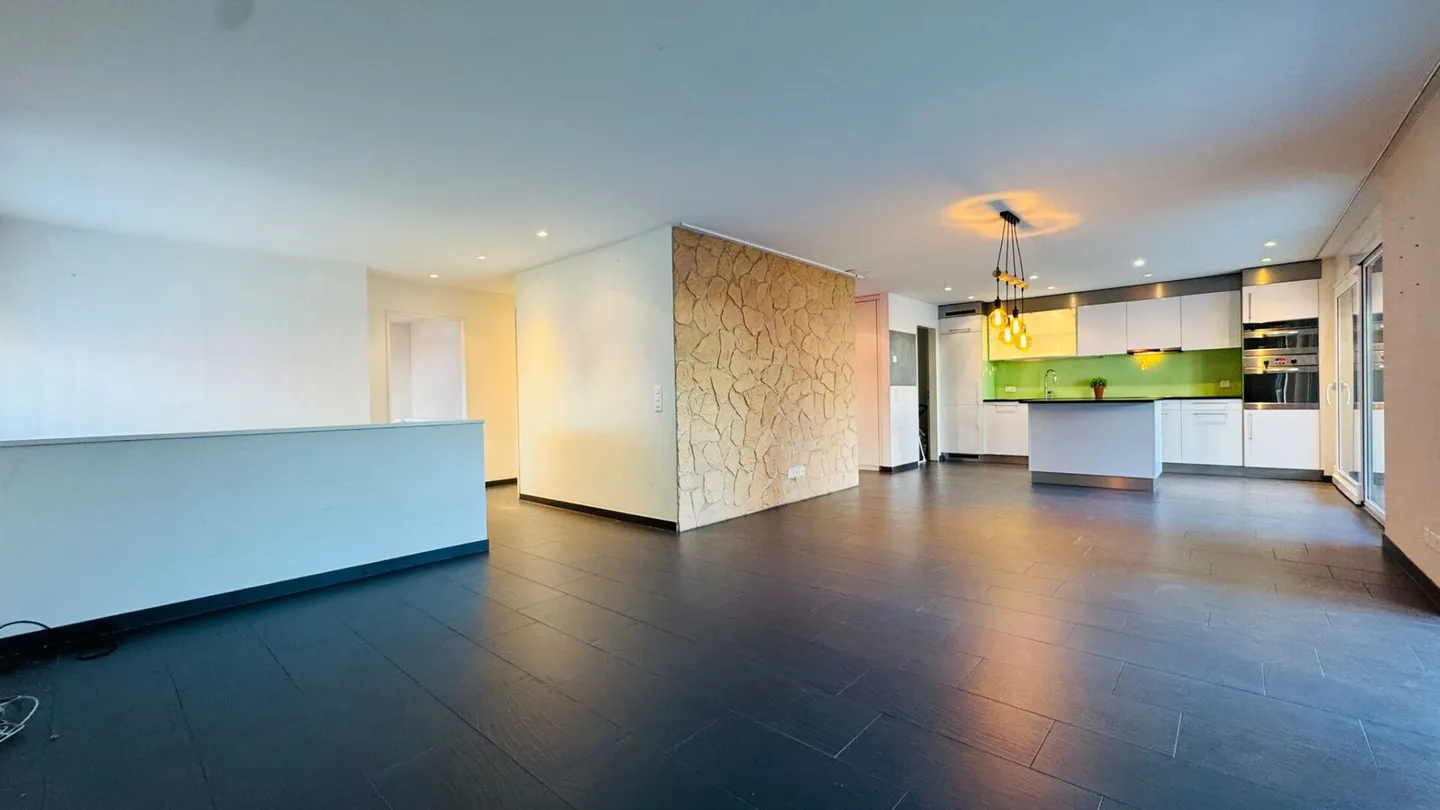 Modern 5.5-room garden maisonette apartment with winter garden, seating area and garage space - Photo 2 of 15