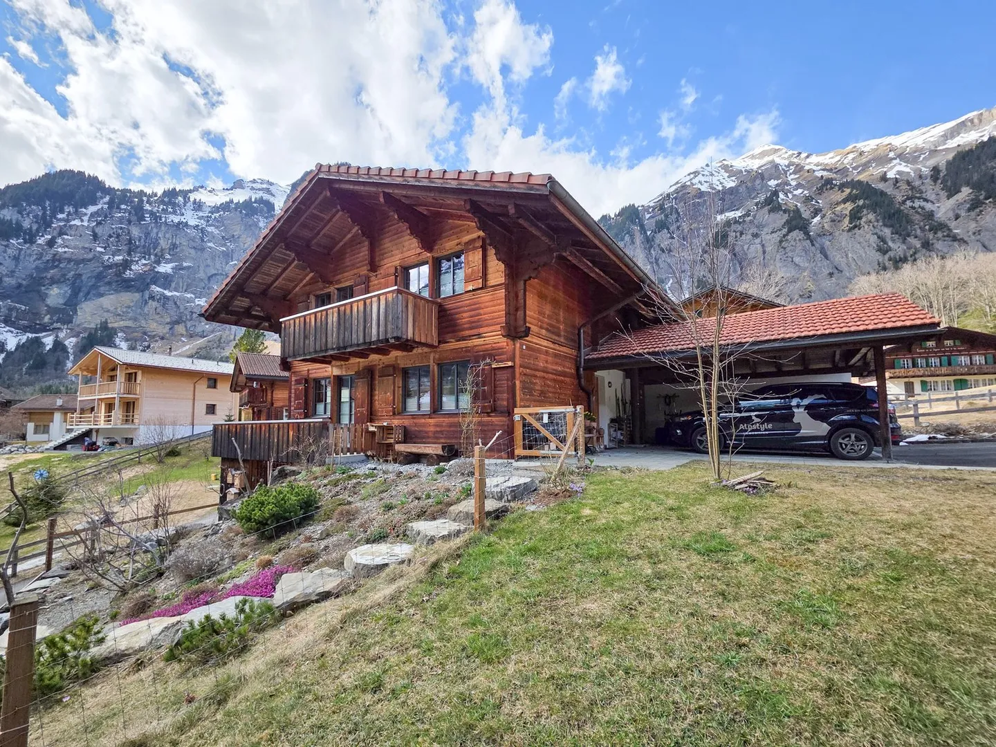 Charmantes Einfamilienhaus in Kandersteg - Foto 1 von 37