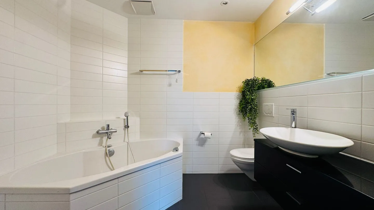 Modern 5.5-room garden maisonette apartment with winter garden, seating area and garage space - Photo 12 of 15