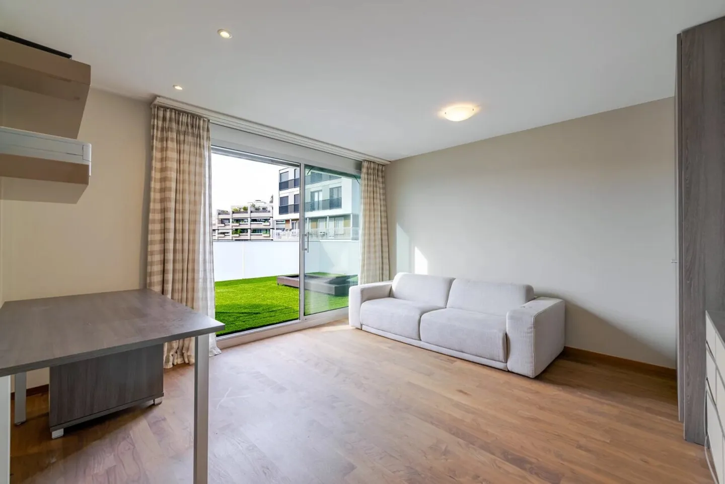 Exclusivity - Superb contemporary penthouse in the heart of Saint-Jean - Photo 8 of 10