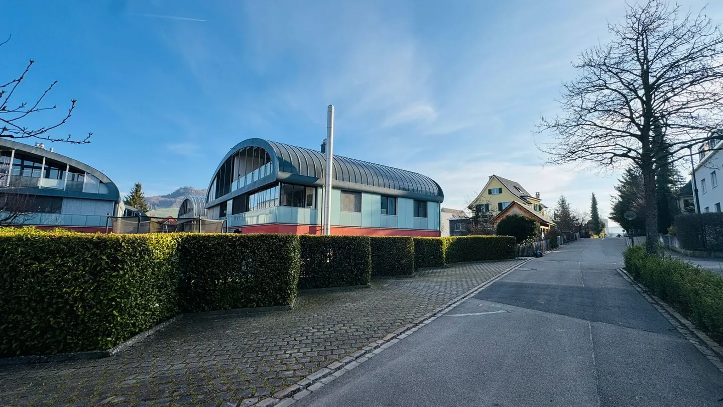 Modern 5.5-room garden maisonette apartment with winter garden, seating area and garage space - Photo 14 of 15