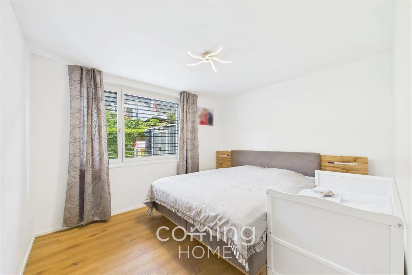 Modern 5.5-room apartment in Brig-Glis - spacious, sunny and with garden - Photo 6 of 13