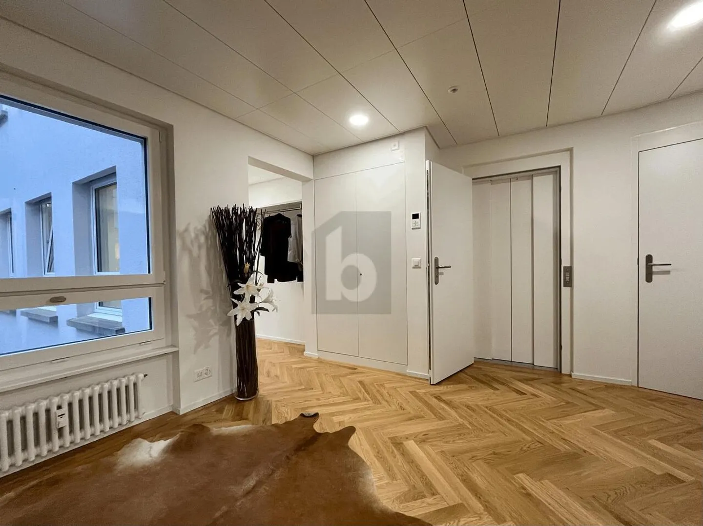 Office space for rent - Photo 2 of 6