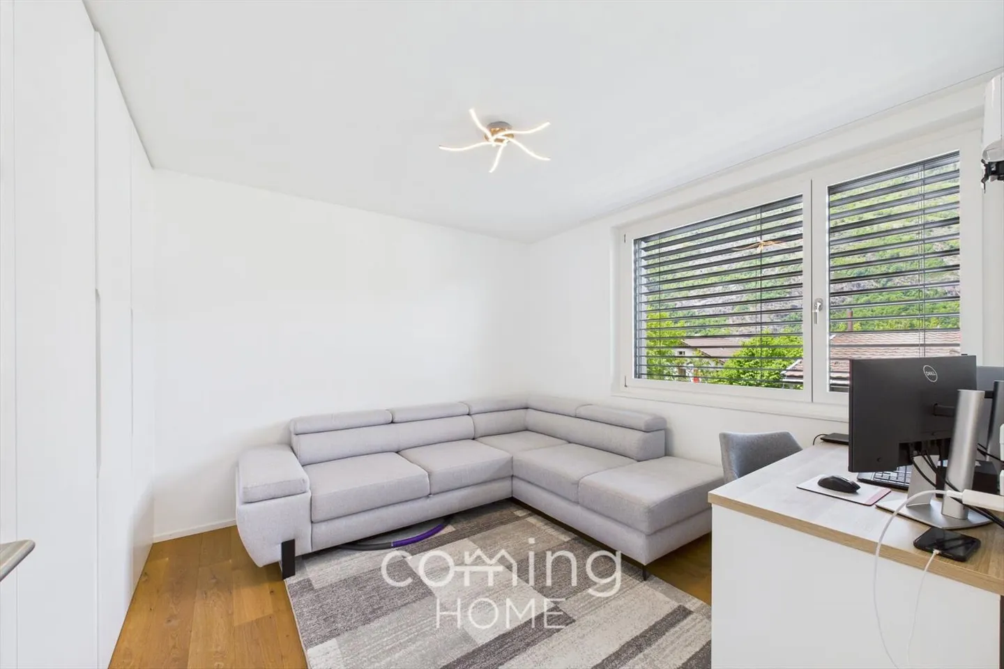 Modern 5.5-room apartment in Brig-Glis - spacious, sunny and with garden - Photo 8 of 13