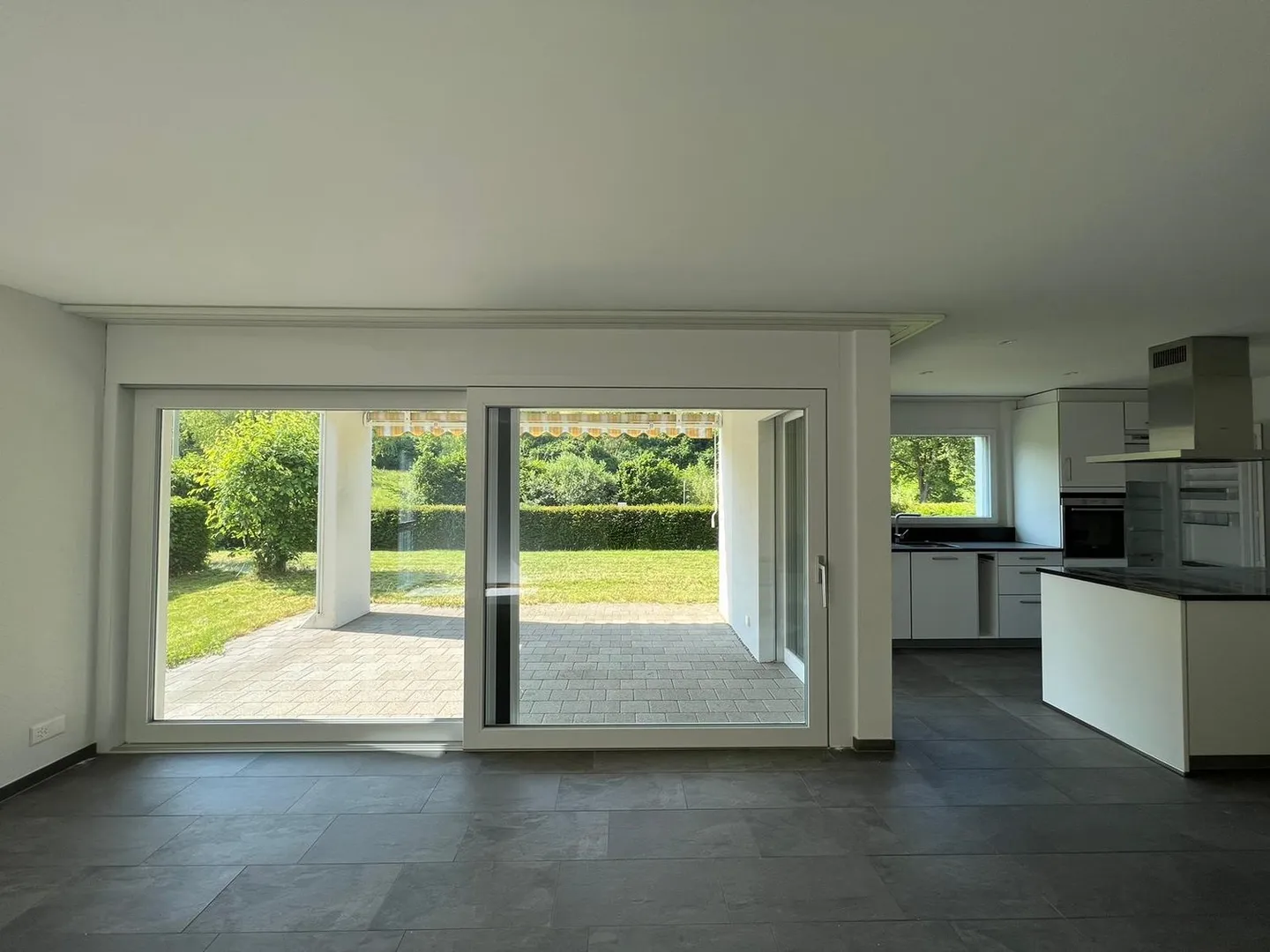 Erdgeschosswohnung mit Garten - Foto 2 von 10