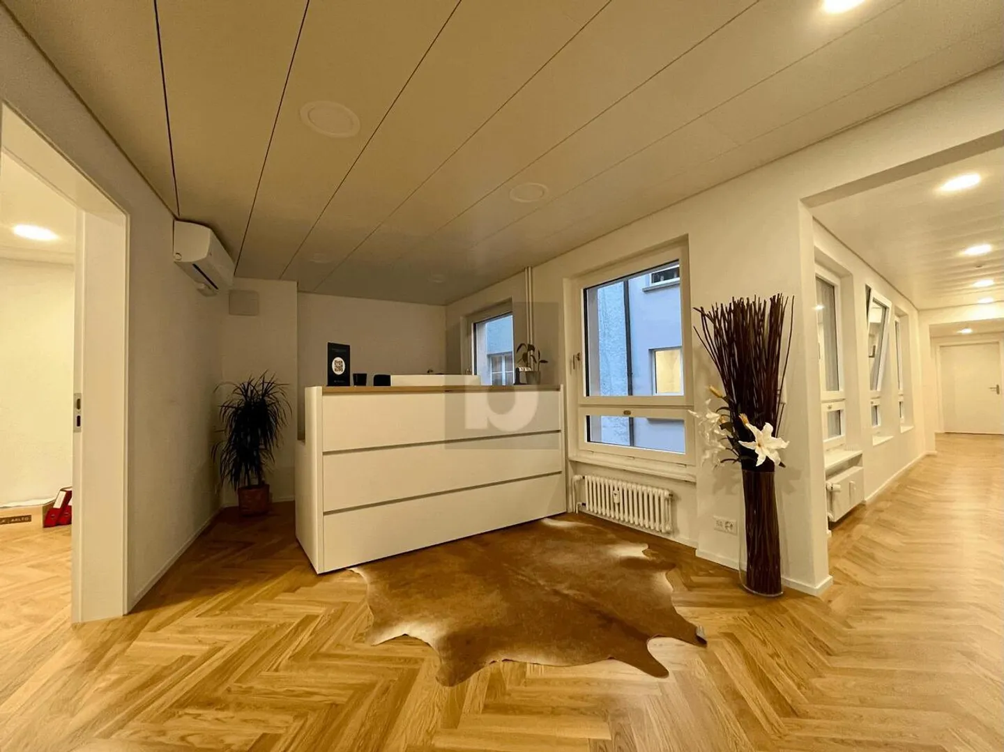 Office space for rent - Photo 3 of 6