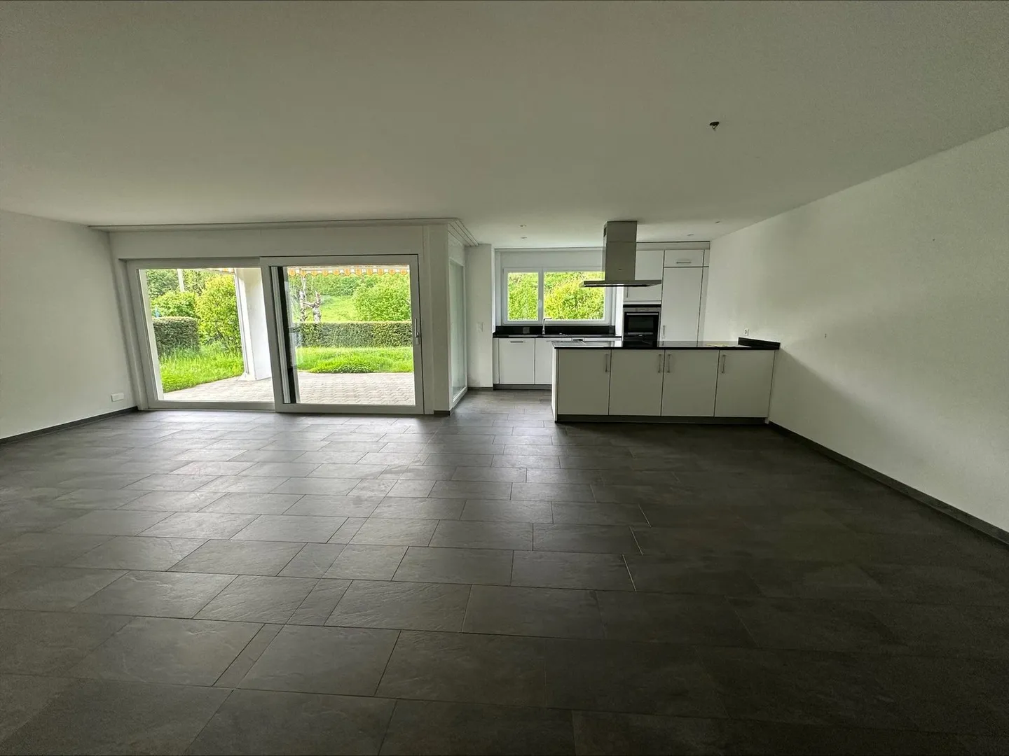 Erdgeschosswohnung mit Garten - Foto 3 von 10