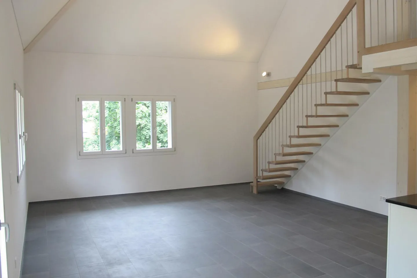 Magnifique appartement duplex 4.5 - 1er étage / 2ème étage au cœur d'Ittigen - Photo 5 sur 13