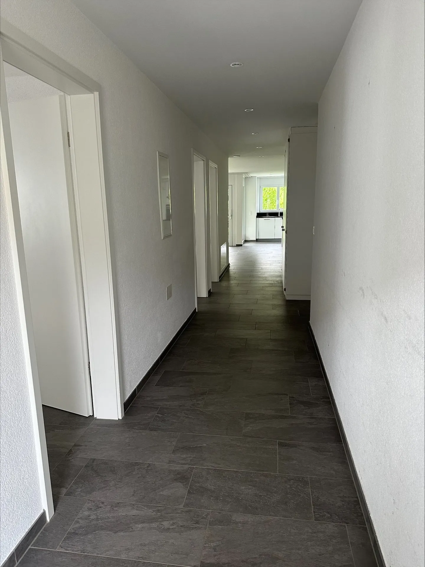 Erdgeschosswohnung mit Garten - Foto 4 von 10