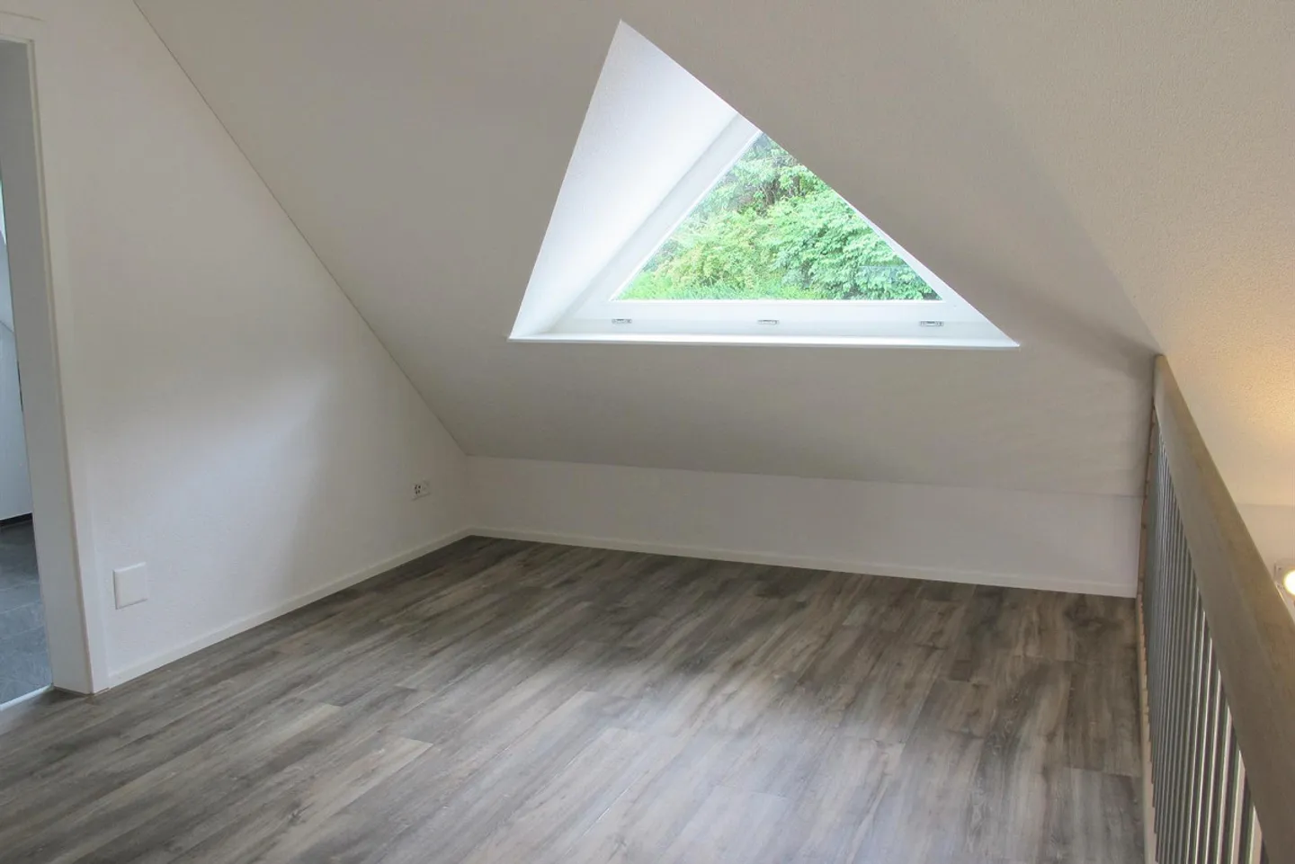 Magnifique appartement duplex 4.5 - 1er étage / 2ème étage au cœur d'Ittigen - Photo 9 sur 13