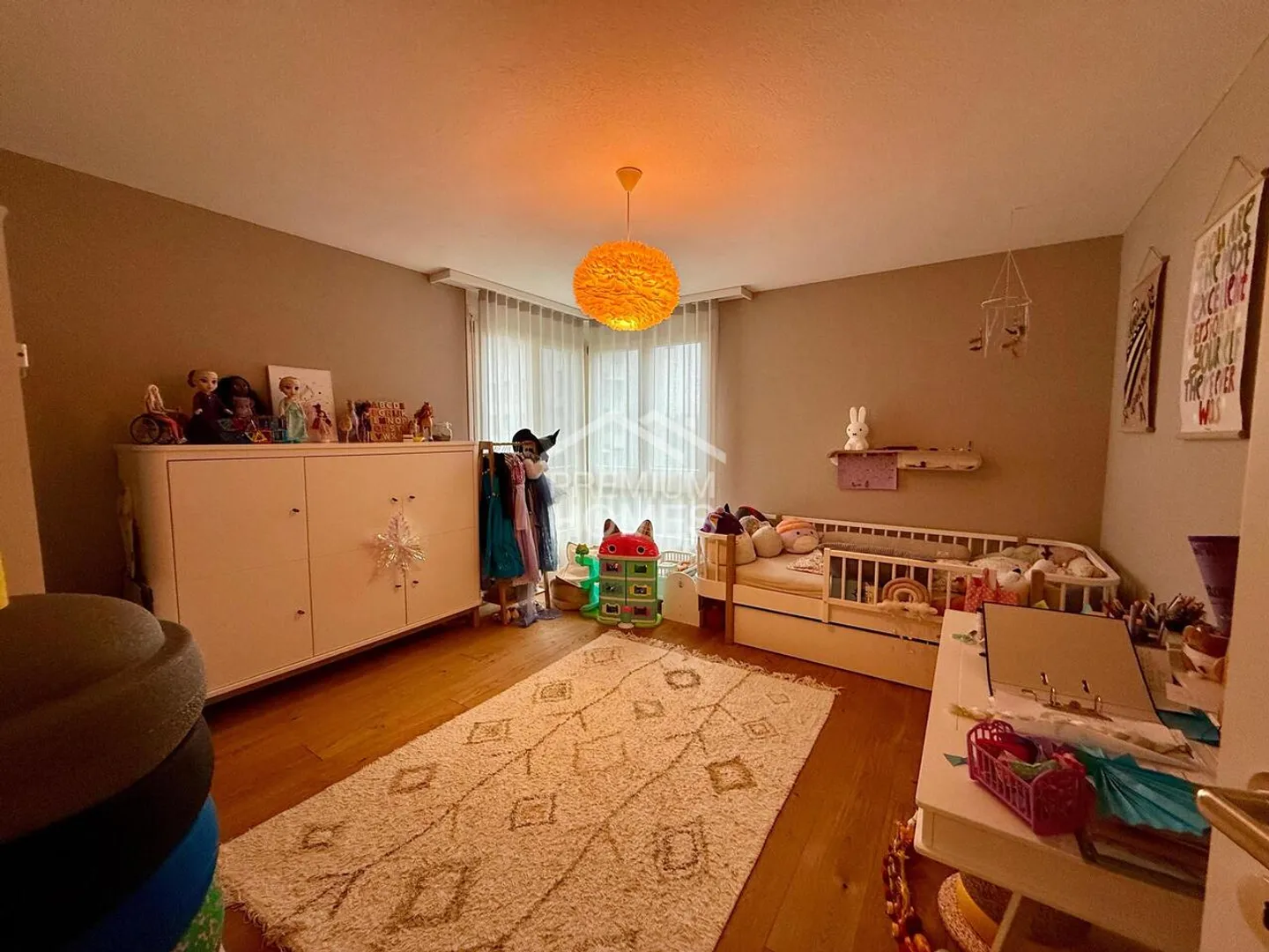 Oasis de vie lumineuse et élégante avec des équipements de haute qualité ! - Photo 5 sur 13