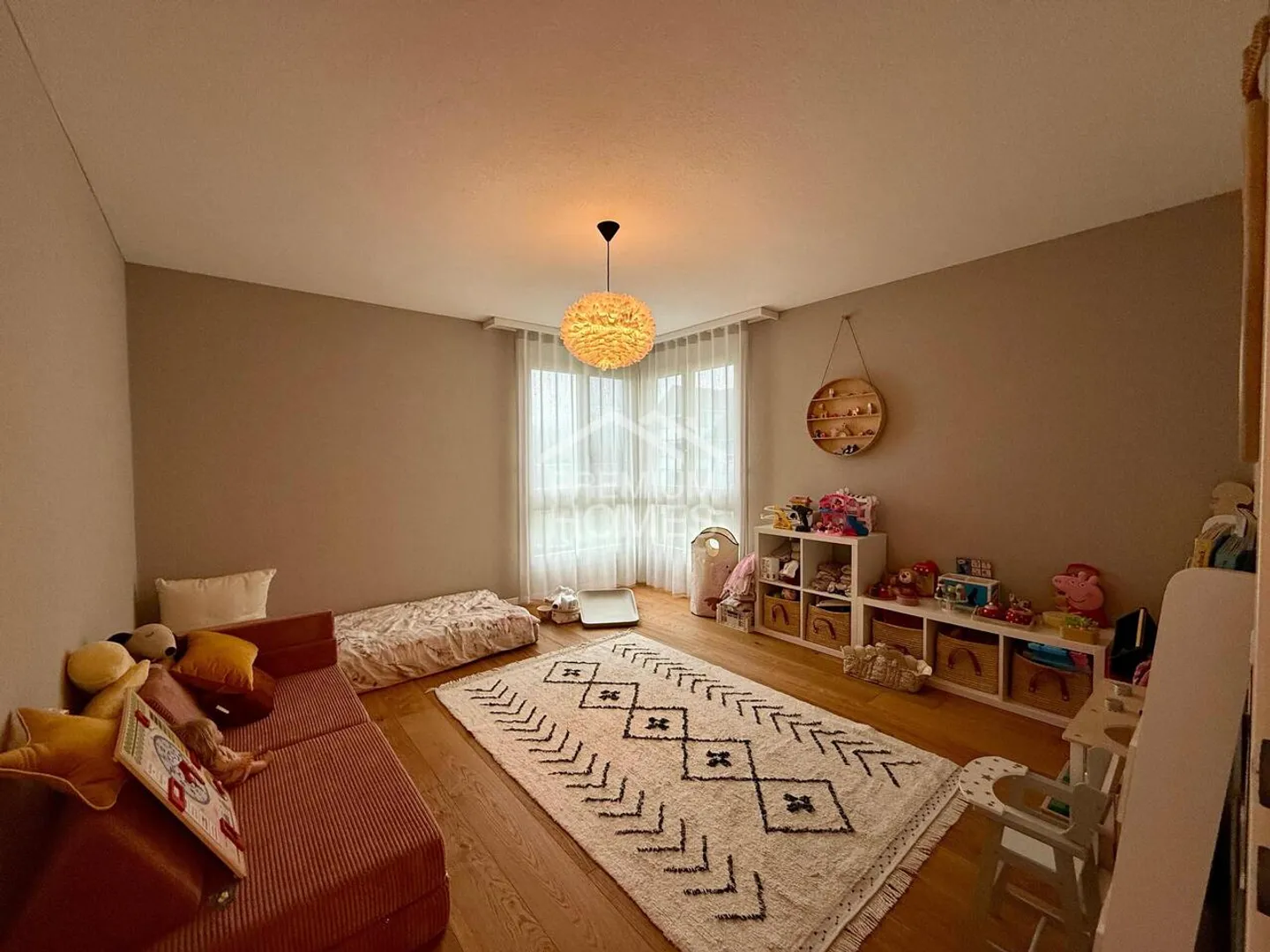 Oasis de vie lumineuse et élégante avec des équipements de haute qualité ! - Photo 7 sur 13