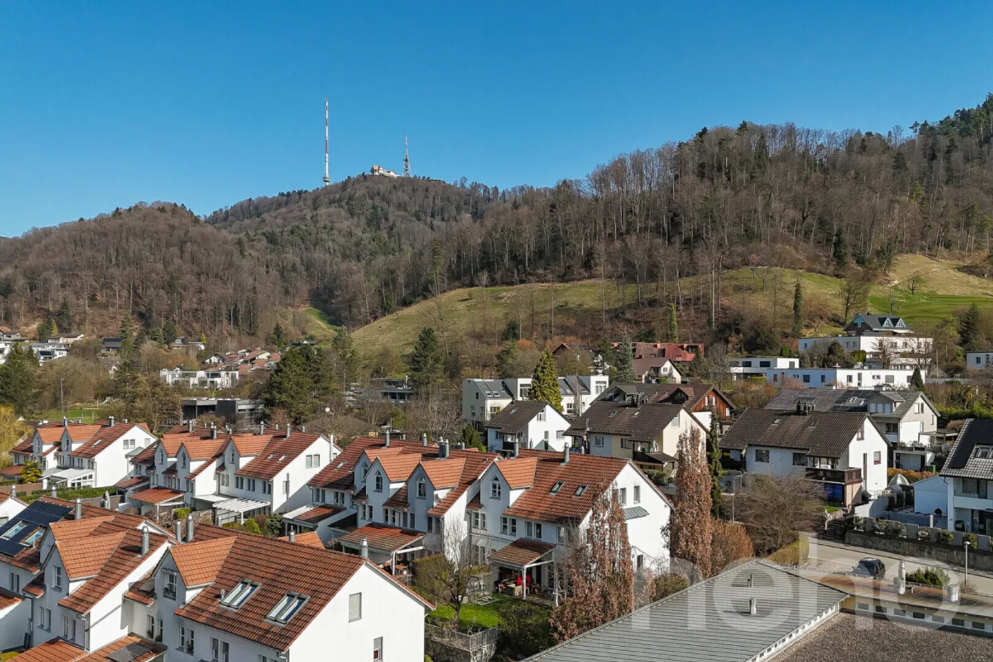 Charmantes Reihenmittelhaus in Stallikon - Foto 3 von 12