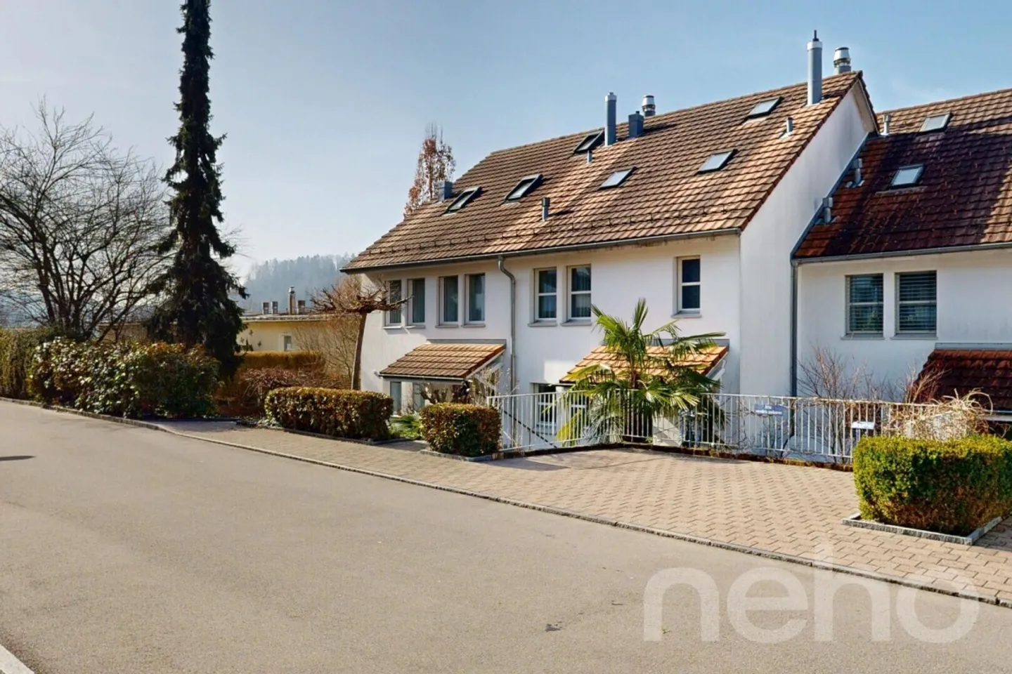 Charmantes Reihenmittelhaus in Stallikon - Foto 1 von 12